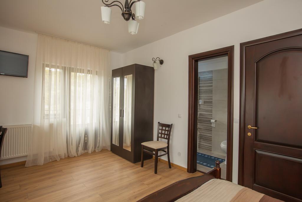 Pensiunea Aurora Hotel Racova Buitenkant foto