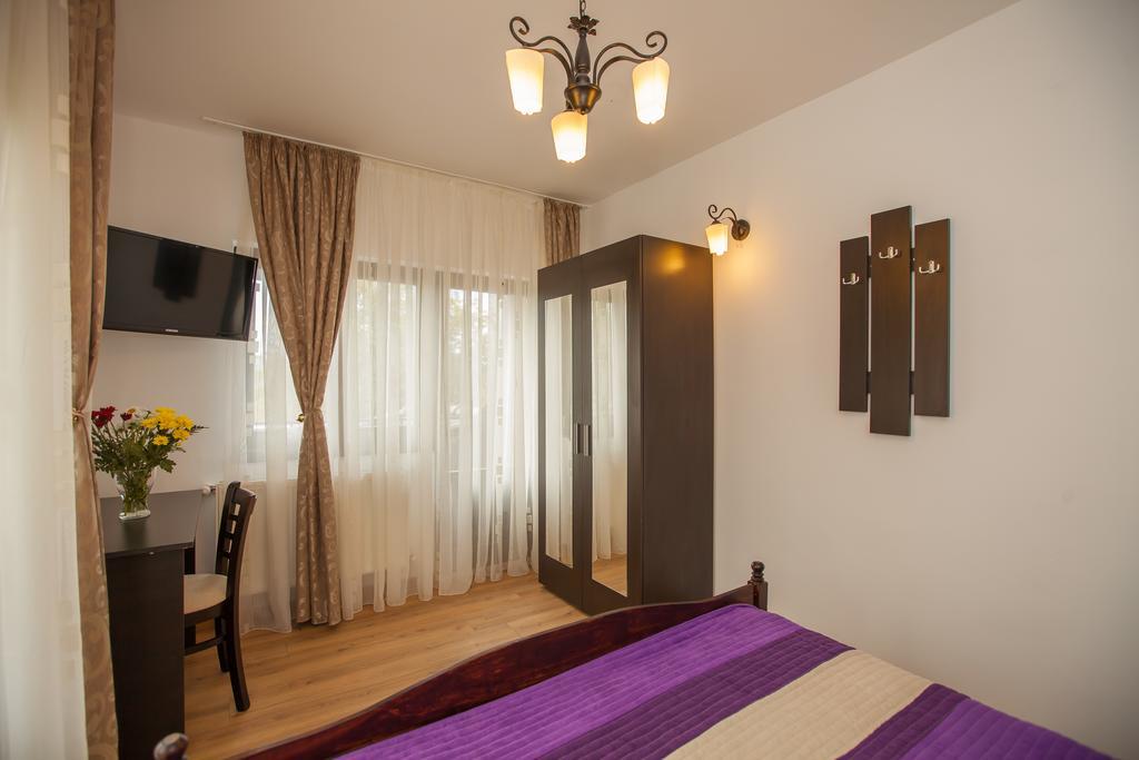 Pensiunea Aurora Hotel Racova Buitenkant foto